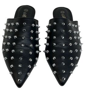 NEW!!! Acata Studded Black Leather Mules ladies sz 5.5